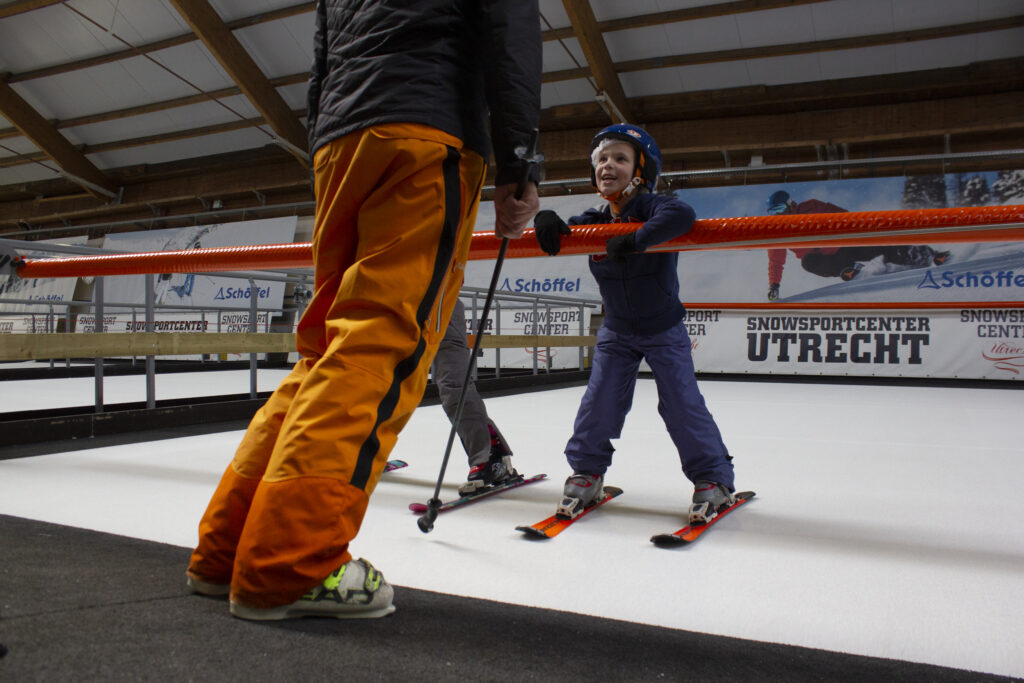 skiles voor kinderen bij SnowSportCenter Utrecht-kidsclubsam